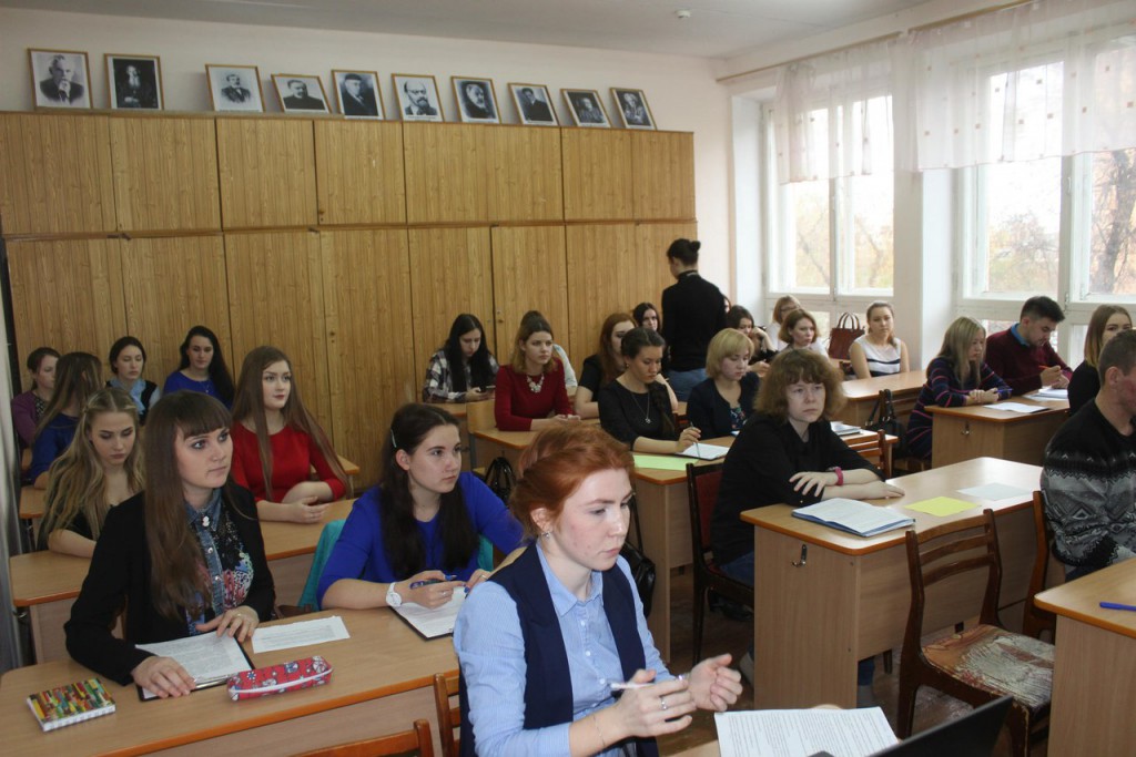 na_fak-te_vpervye_19_10_2016_byli_provedeny_ocherednye_studencheskie_Korolenkovskie_chtenia_Zasedanie_sektsii_Zhivaya_rech_severa